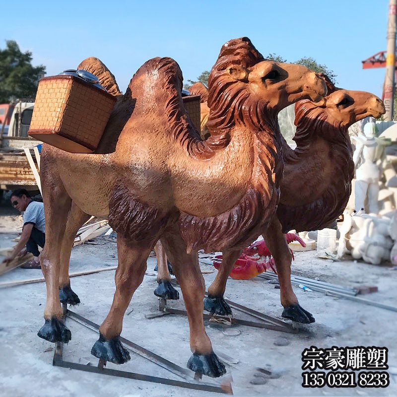 玻璃鋼仿真駱駝雕塑 玻璃鋼仿真駱駝雕塑